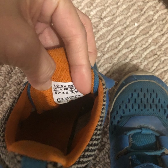 Adidas Shoes - Picture 4 of 4